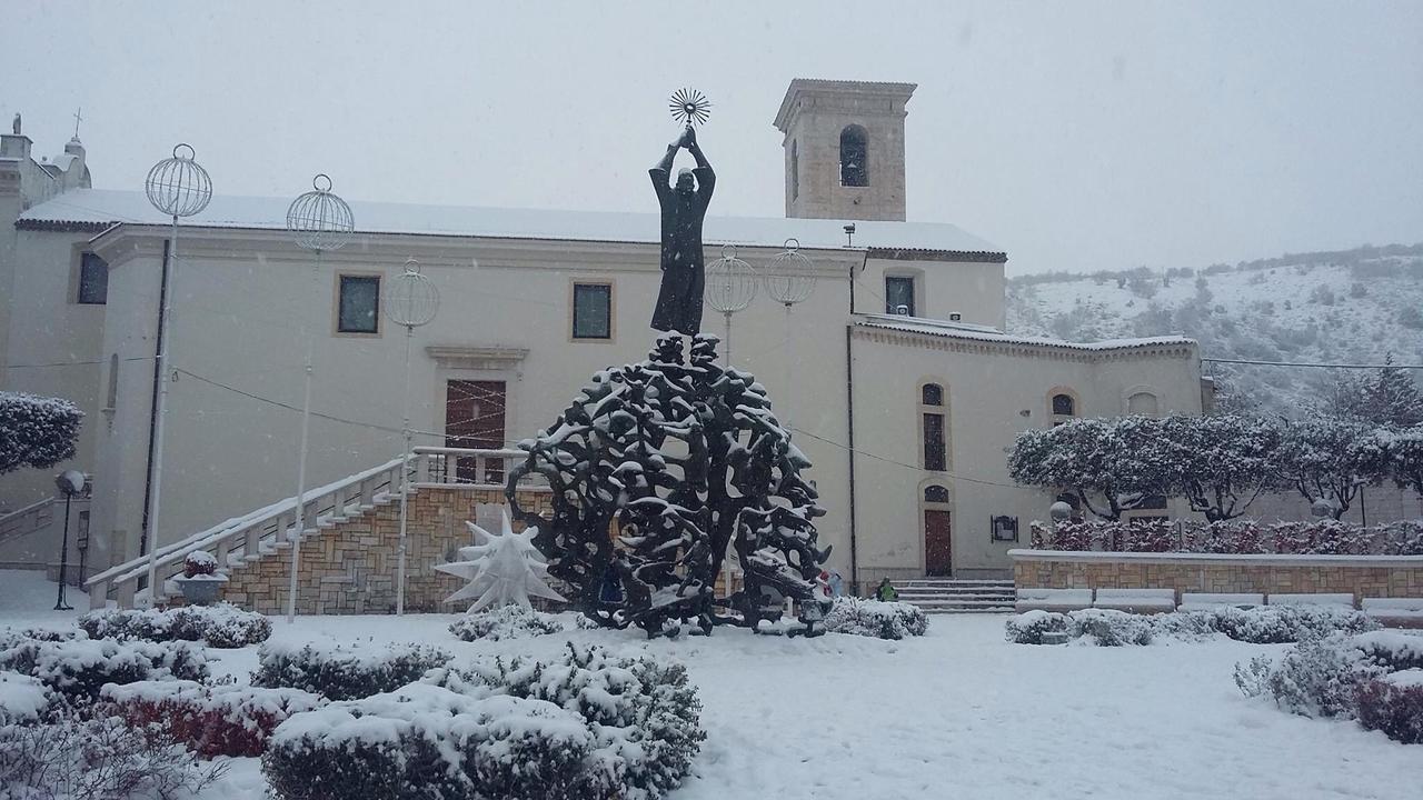 Hotel Di Cosmo San Giovanni Rotondo Luaran gambar