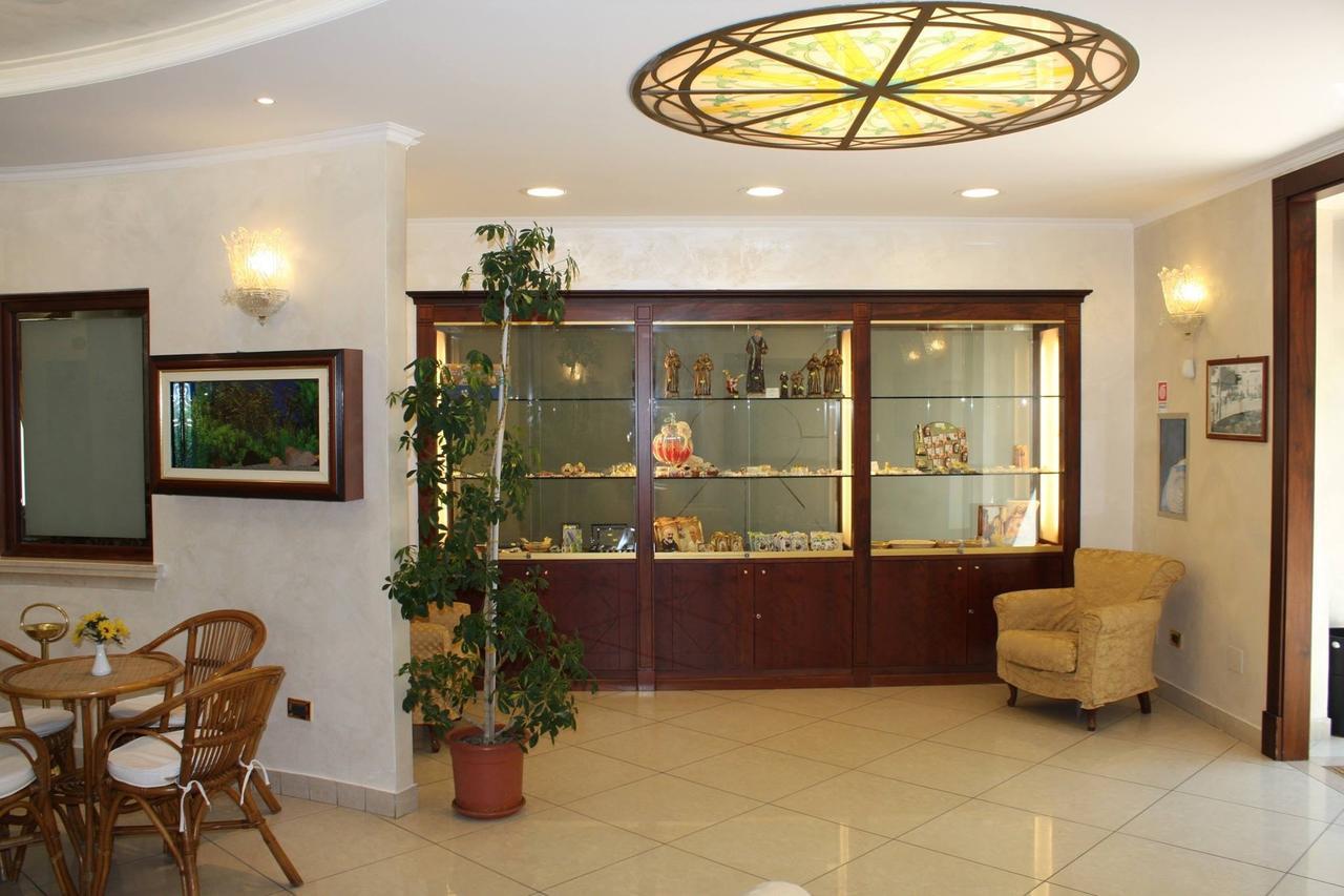 Hotel Di Cosmo San Giovanni Rotondo Luaran gambar