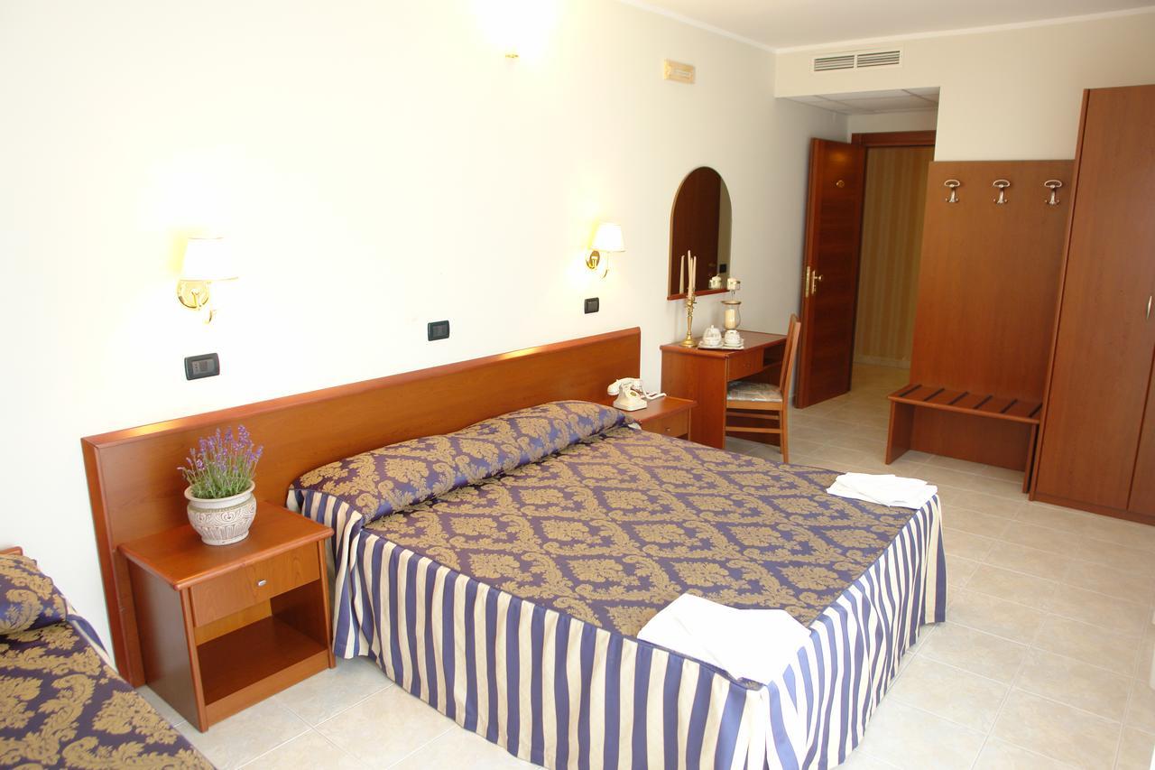 Hotel Di Cosmo San Giovanni Rotondo Luaran gambar