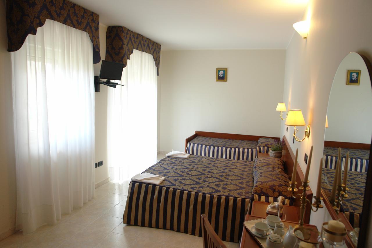 Hotel Di Cosmo San Giovanni Rotondo Luaran gambar